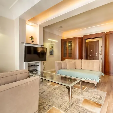 3-bedroom With Ac And Elevator Διαμέρισμα