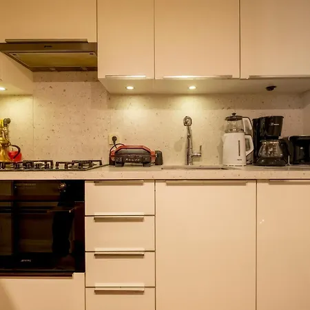 3-bedroom With Ac And Elevator